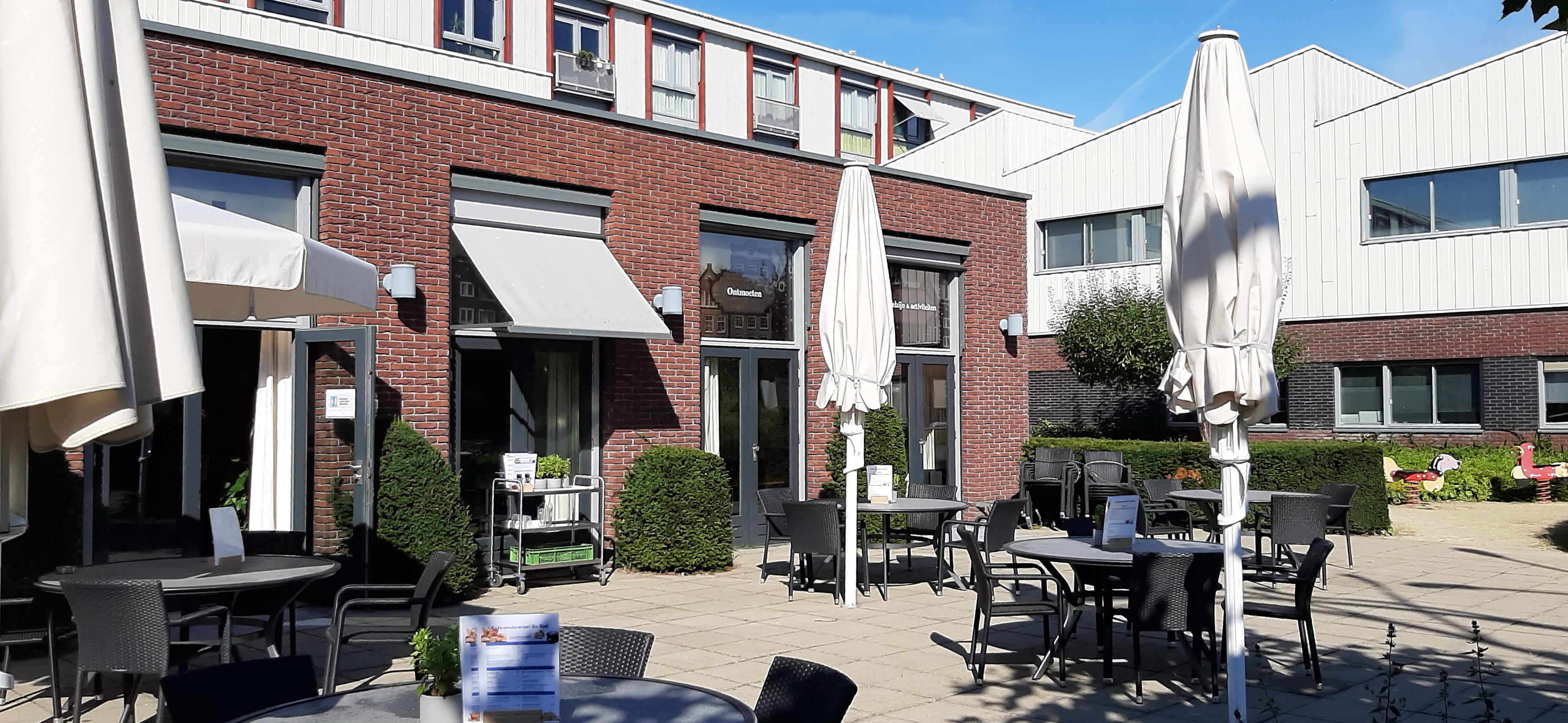 Café-restaurant De Ziel, Almere, foto, terras, tuin